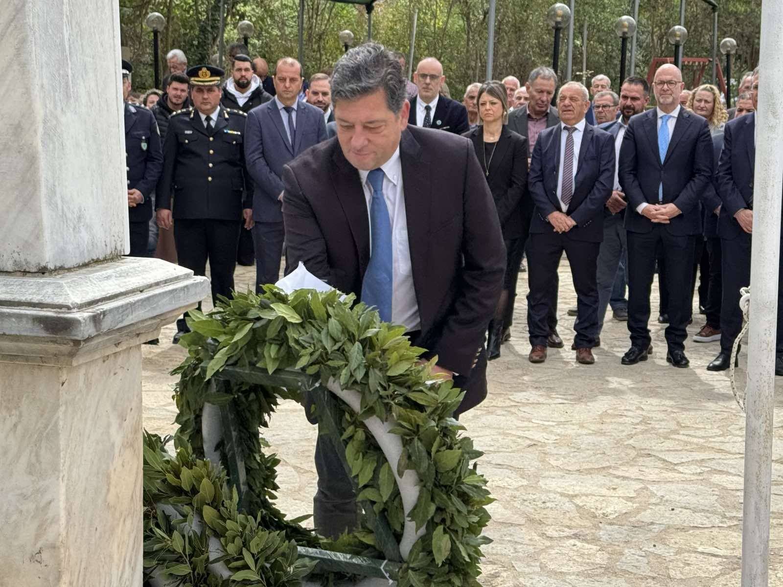 Κατάθεση Στεφάνου στη Χαλανδρίτσα – Εκπροσωπώντας την Ελληνική Λύση Φόρος τιμής στους ήρωες του 1821